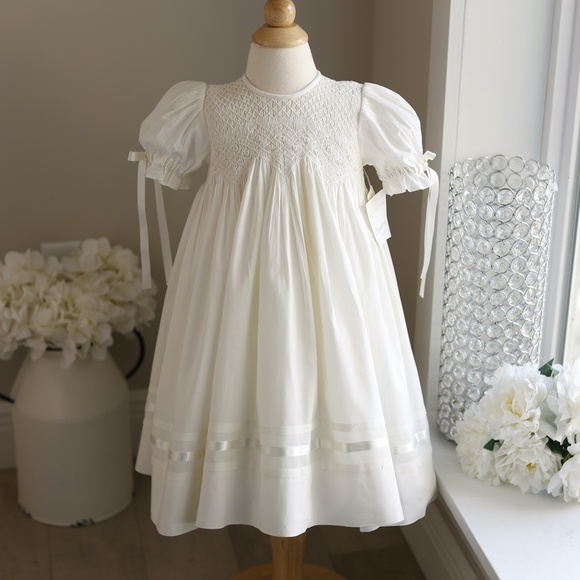 Strasburg Smocked Ivory Dress FLOWERGIRL Special Occasion 24 Months/2T NWT